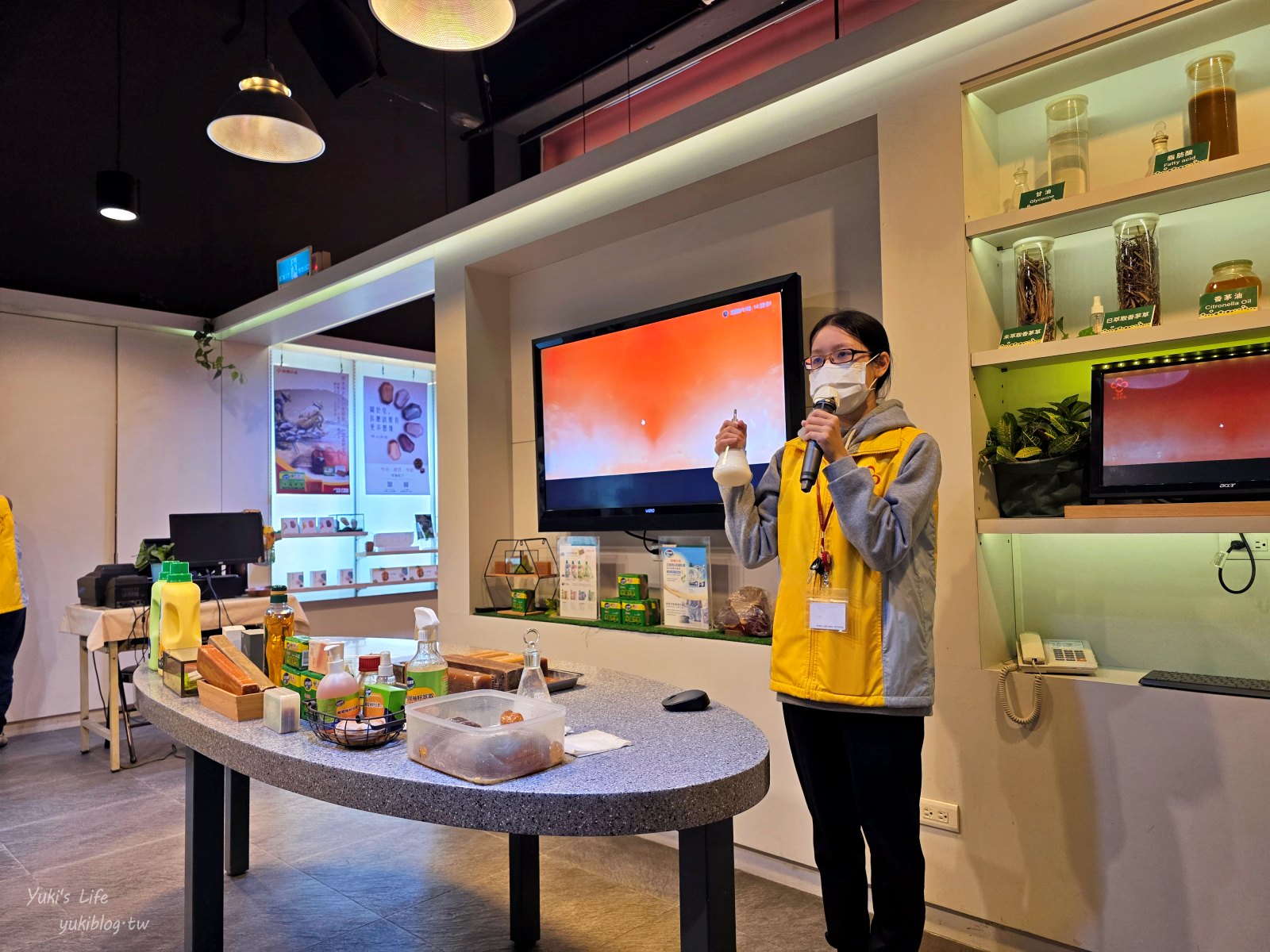 20260128165221_0_4d7f2c 桃園龜山免門票親子景點【南僑觀光工廠】巨型肥皂好誇張~南僑水晶肥皂打印DIY!