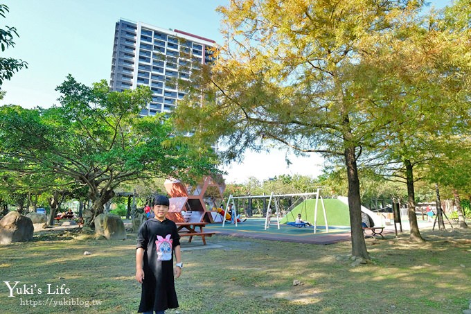 宜蘭新景點【蜂巢基地兒童遊樂場】土堤滑梯×沙坑×落羽松秘境(頭城運動公園) - yuki.tw