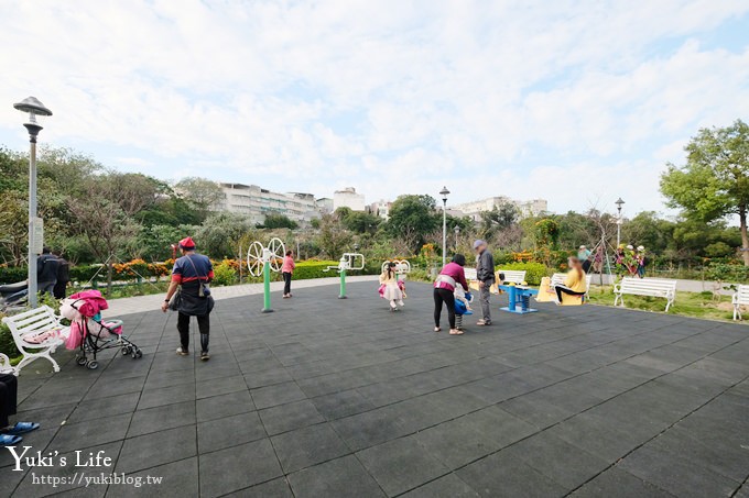 新北特色公園【鶯歌永吉公園】親子假日好去處！3D立體彩繪空橋、可愛公仔、野餐、溜滑梯、炮仗花 - yuki.tw