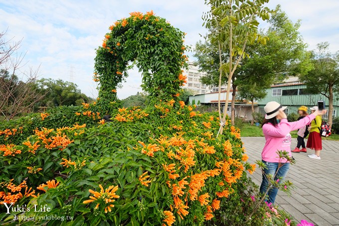 新北特色公園【鶯歌永吉公園】親子假日好去處！3D立體彩繪空橋、可愛公仔、野餐、溜滑梯、炮仗花 - yuki.tw