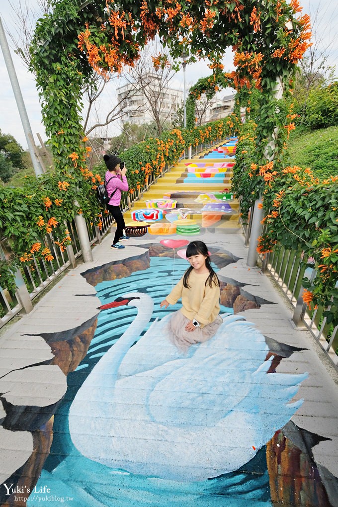 新北特色公園【鶯歌永吉公園】親子假日好去處！3D立體彩繪空橋、可愛公仔、野餐、溜滑梯、炮仗花 - yuki.tw