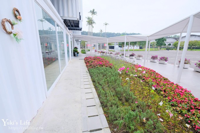 宜蘭礁溪景點》龍潭湖悠活園區，白色貨櫃屋免門票、大碗公溜滑梯野餐餵魚~ - yuki.tw