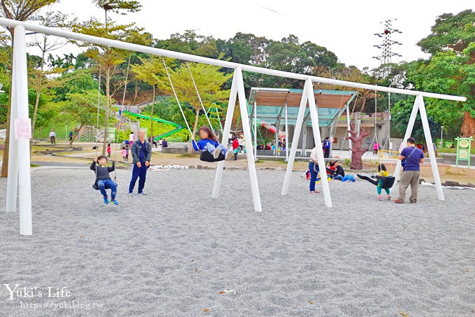 新北親子景點【魔豆山丘遊戲場】28公尺滾輪溜滑梯、戲水區～公園野餐好去處 - yuki.tw