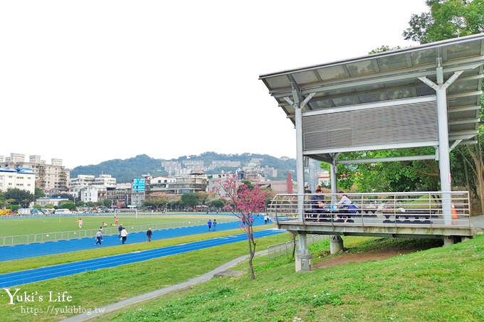 新北親子景點【魔豆山丘遊戲場】28公尺滾輪溜滑梯、戲水區～公園野餐好去處 - yuki.tw