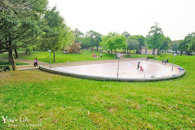 桃園親子景點【大溪埔頂公園】超美花海盛開×野餐好去處×大草皮溜滑梯×大溪老街順遊行程 - yuki.tw