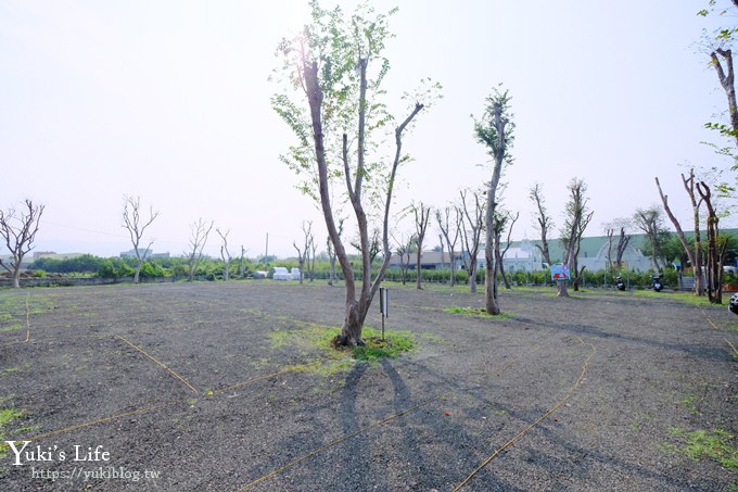 彰化親子景點【琉璃仙境】水管屋、草泥馬、大沙坑、哈比人小屋、教堂美拍攝影基地 - yuki.tw