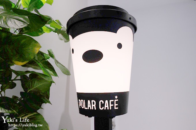 台北西門町美食【POLAR CAFE 】北極熊咖啡廳×浪漫戶外露台新開幕 - yuki.tw