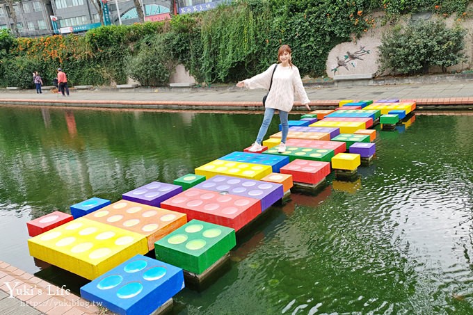 新北親子景點【中港大排親水公園】積木橋×立體彩繪拍照去！(交通、停車、拍照點攻略) - yuki.tw