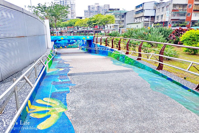 新北親子景點【中港大排親水公園】積木橋×立體彩繪拍照去！(交通、停車、拍照點攻略) - yuki.tw