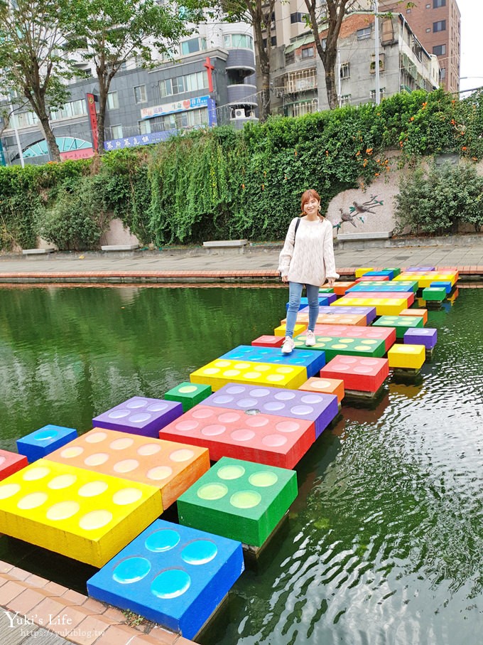 新北親子景點【中港大排親水公園】積木橋×立體彩繪拍照去！(交通、停車、拍照點攻略) - yuki.tw