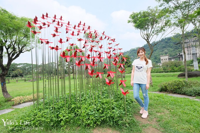 嘉義必訪親子景點【旺萊山愛情大草原】粉色巨型鋼琴、貨櫃咖啡屋這裡拍！免費試吃鳳梨酥！ - yuki.tw