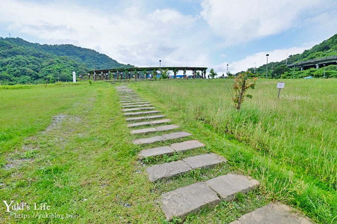 台北特色公園【山水綠小樂園】雙道溜索超刺激！草皮野餐玩沙趣 - yuki.tw