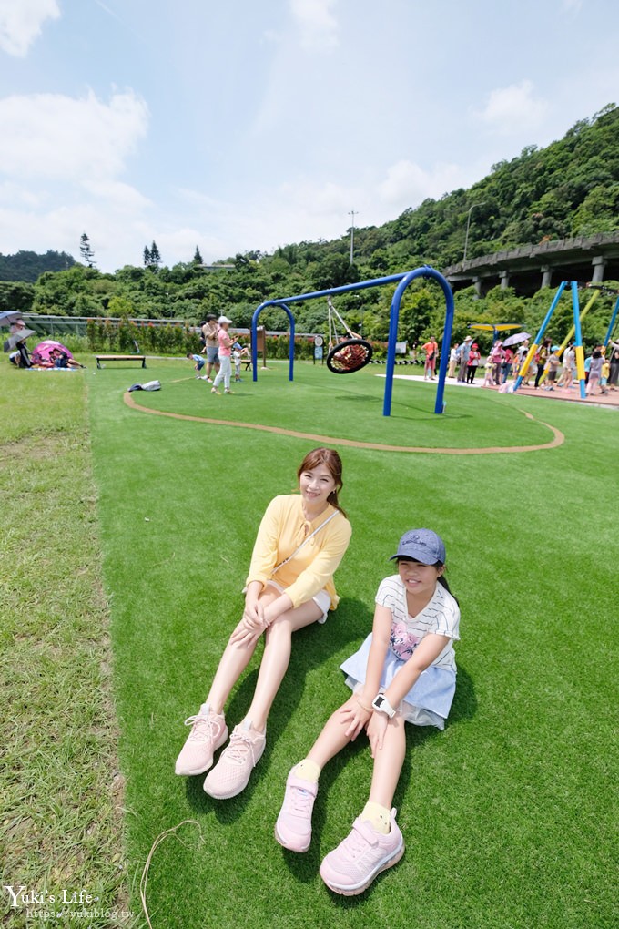 台北特色公園【山水綠小樂園】雙道溜索超刺激！草皮野餐玩沙趣 - yuki.tw