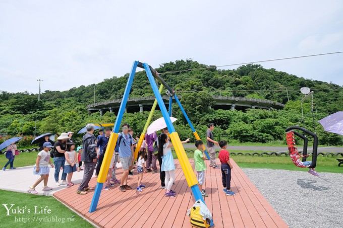 台北特色公園【山水綠小樂園】雙道溜索超刺激！草皮野餐玩沙趣 - yuki.tw