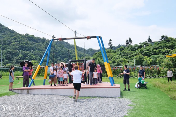 台北特色公園【山水綠小樂園】雙道溜索超刺激！草皮野餐玩沙趣 - yuki.tw