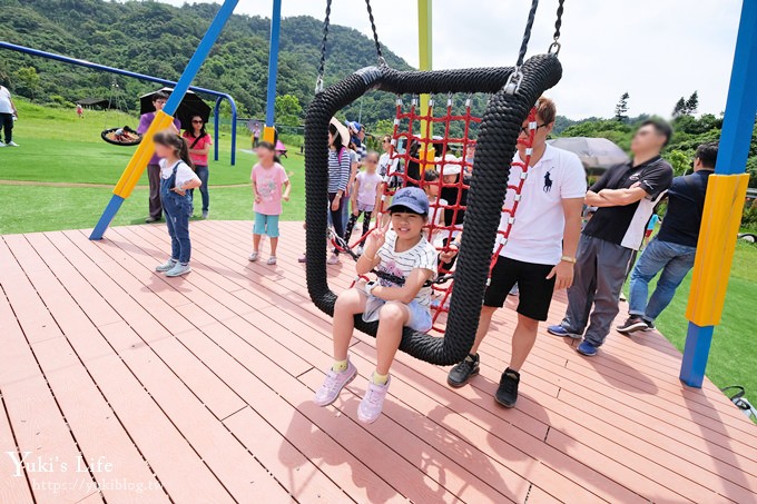 台北特色公園【山水綠小樂園】雙道溜索超刺激！草皮野餐玩沙趣 - yuki.tw