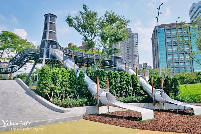 特色公園超好玩！華山大草原遊戲場～滑索、水沙世界、煙囪遊戲塔溜滑梯~親子野餐好去處！ - yuki.tw