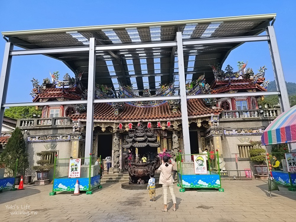 嘉義景點》半天岩紫雲寺，全台最長滾輪溜滑梯還能賞櫻花，阿里山一日遊好去處 - yuki.tw