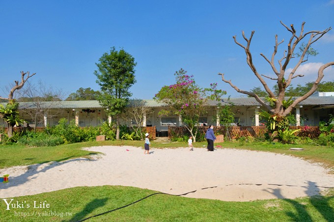 苗栗免費景點【雅聞香草植物工廠】夢幻玫瑰花園×沙坑、冰淇淋親子下午茶好去處！ - yuki.tw