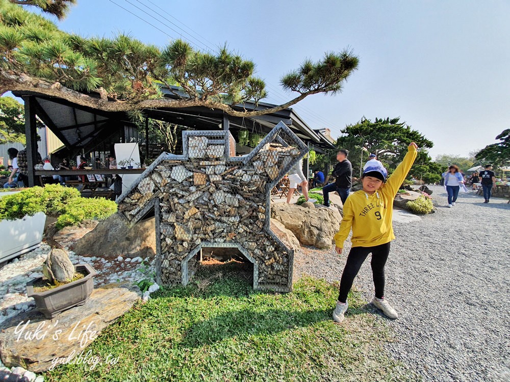 (已歇業)露天浪漫親子景點》捌程小8親子cafe'~繪本風城堡球池×兒童專屬運動場×跑跑賽車GO！ - yuki.tw