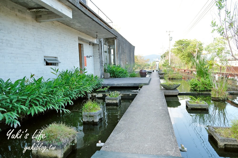 宜蘭員山景點【勝洋水草休閒農場】親子生態之旅×DIY生態瓶、原木筆×魚吃腳×清水模咖啡下午茶 - yuki.tw