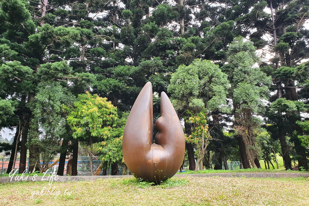 體育大學志清湖》湖中土地公廟！大草皮超愜意，好停車還能免費逛文物館 - yuki.tw