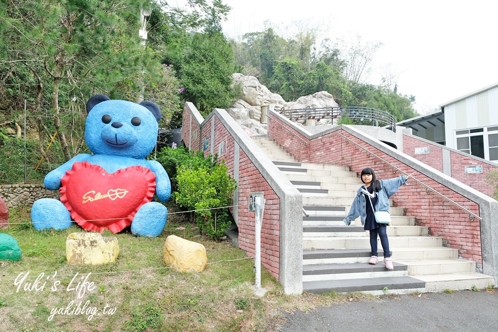 南投埔里免費景點【大黑松小倆口元首館】巨型3D西洋棋主題城堡×好吃伴手禮休憩點！ - yuki.tw