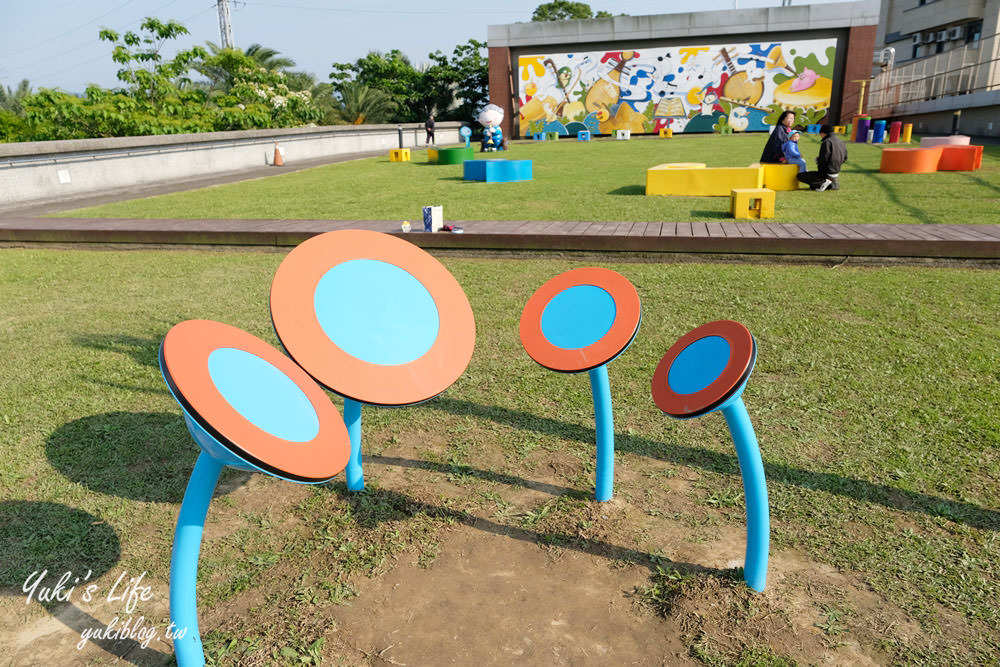 親子景點【桃園市客家文化館】賞油桐花×3D彩繪×公園散步餵魚好去處！ - yuki.tw