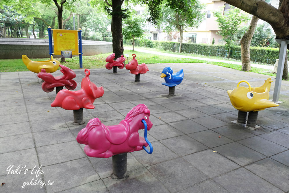 親子景點【桃園市客家文化館】賞油桐花×3D彩繪×公園散步餵魚好去處！ - yuki.tw