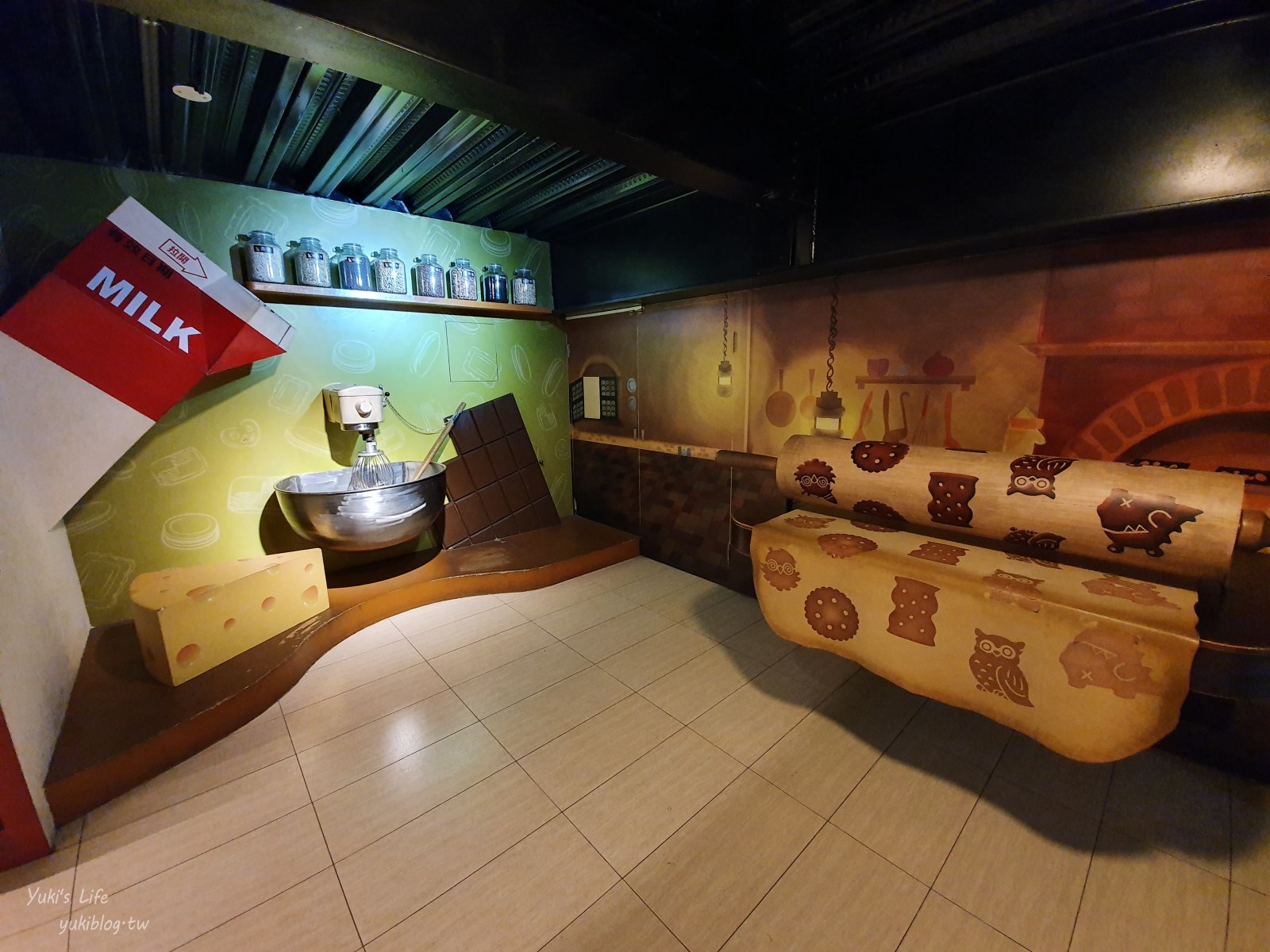 20251112133208_0_29b57d 彰化┃台灣優格餅乾學院┃走進餅乾魔法世界！免費咖啡好大心，餅乾試吃、DIY、城堡外觀超好拍
