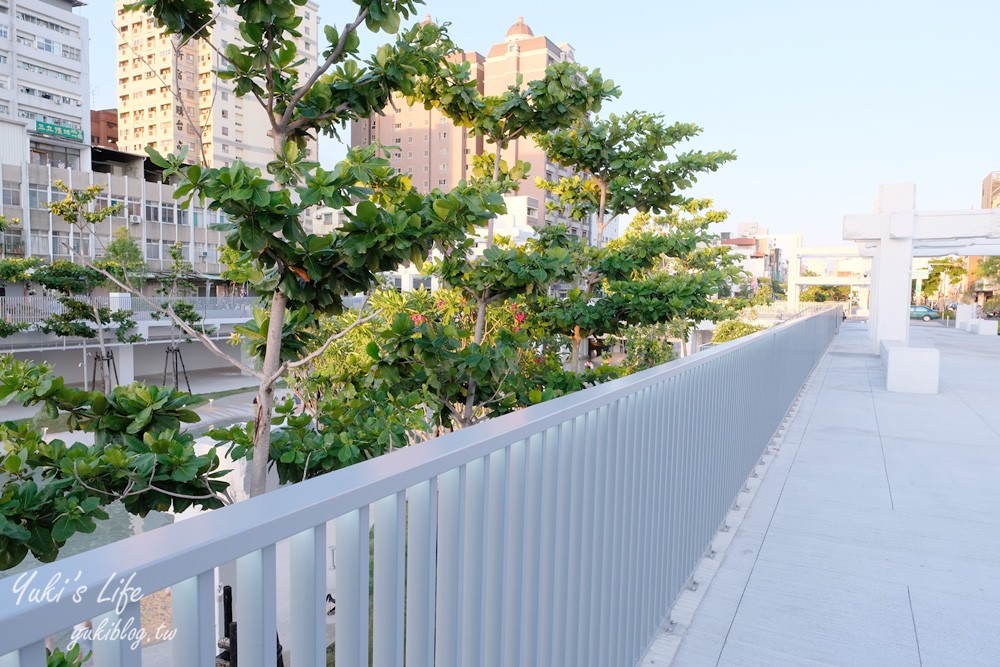 台南免費親子景點【河樂廣場】親子玩水、約會賞夕陽~台南一日遊必訪 - yuki.tw