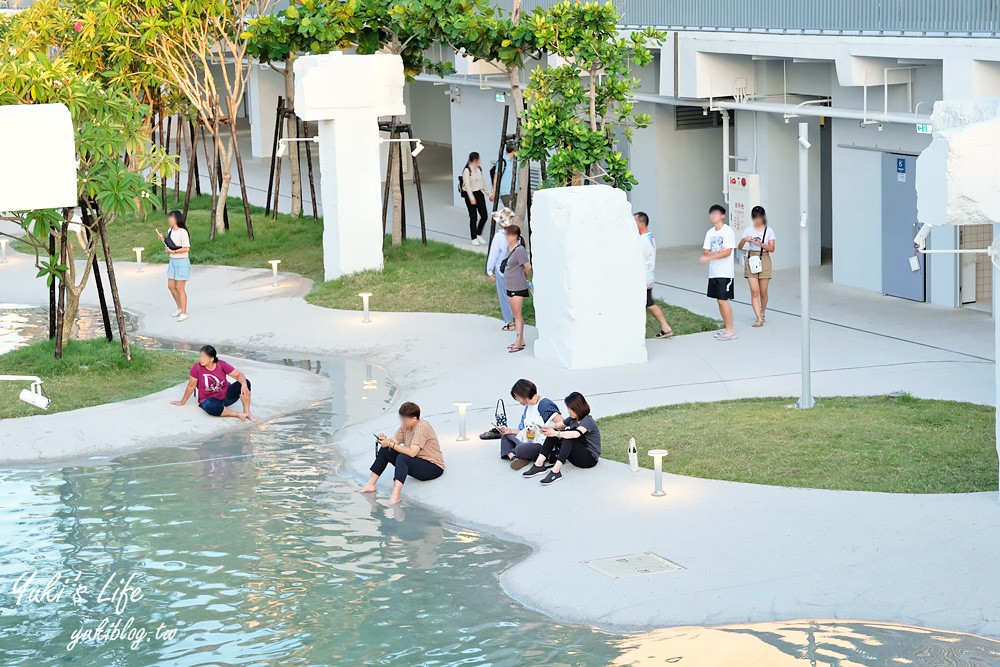 台南免費親子景點【河樂廣場】親子玩水、約會賞夕陽~台南一日遊必訪 - yuki.tw