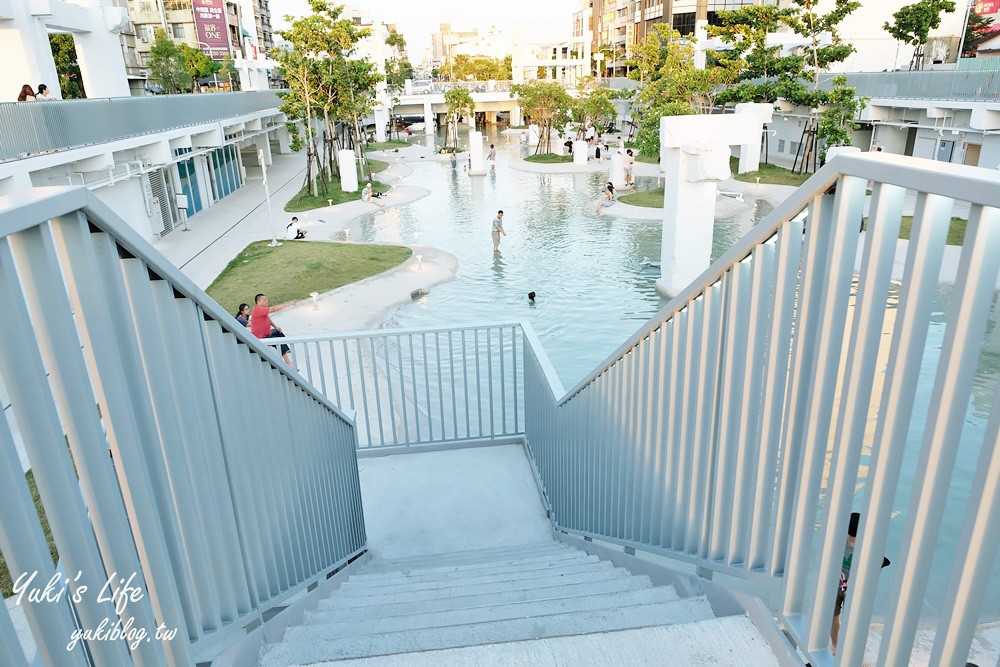 台南免費親子景點【河樂廣場】親子玩水、約會賞夕陽~台南一日遊必訪 - yuki.tw