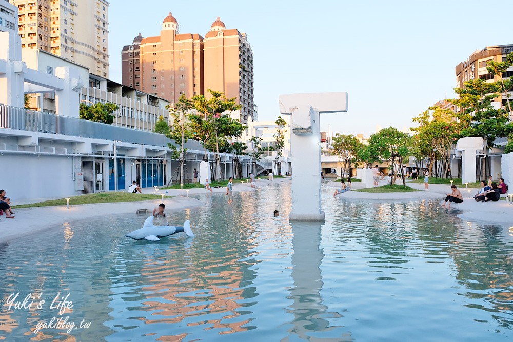 台南免費親子景點【河樂廣場】親子玩水、約會賞夕陽~台南一日遊必訪 - yuki.tw