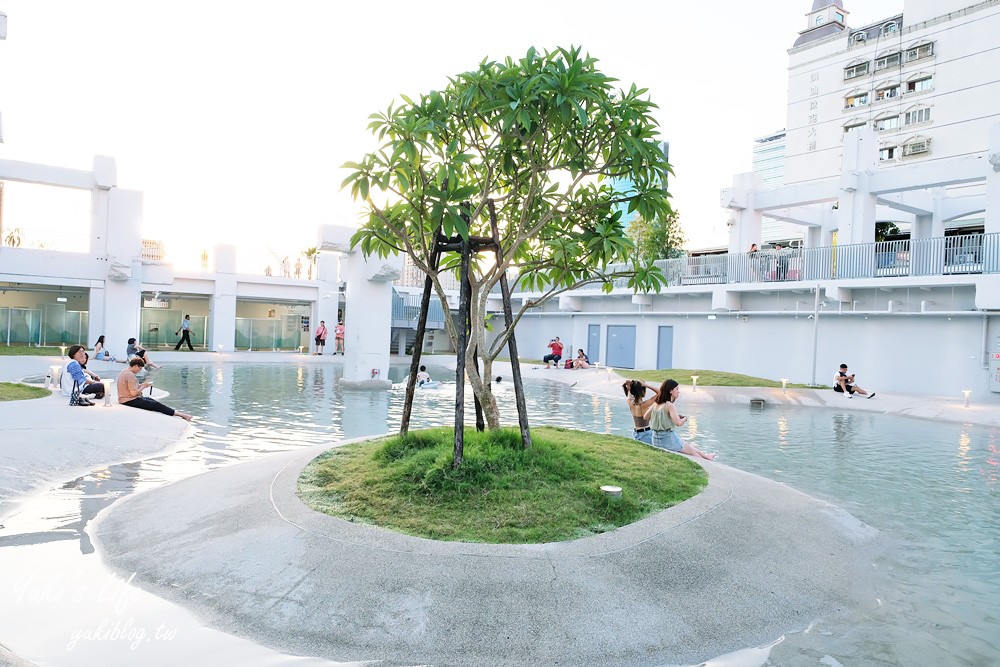 台南免費親子景點【河樂廣場】親子玩水、約會賞夕陽~台南一日遊必訪 - yuki.tw