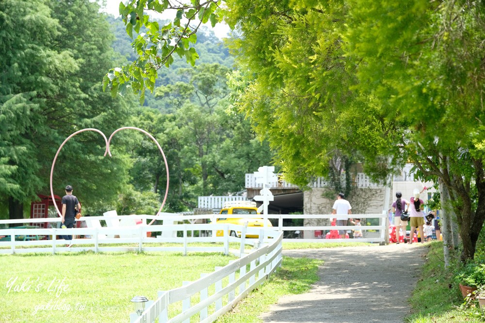 桃園大溪親子景點【富田花園農場】餵草泥馬餵小豬 浪漫水晶教堂 草泥馬冰棒 - yuki.tw