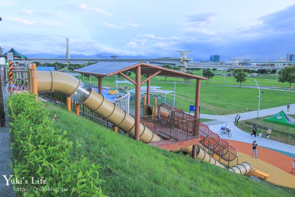 台北親子景點┃新北大都會公園「熊猴森樂園」全台最大31座溜滑梯！捷運三重站特色公園 - yuki.tw