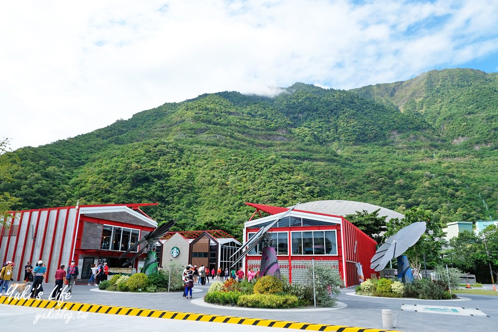 花蓮景點【台泥DAKA園區】免費休憩好去處！無限符號水舞秀、超強7-11、星巴克 - yuki.tw