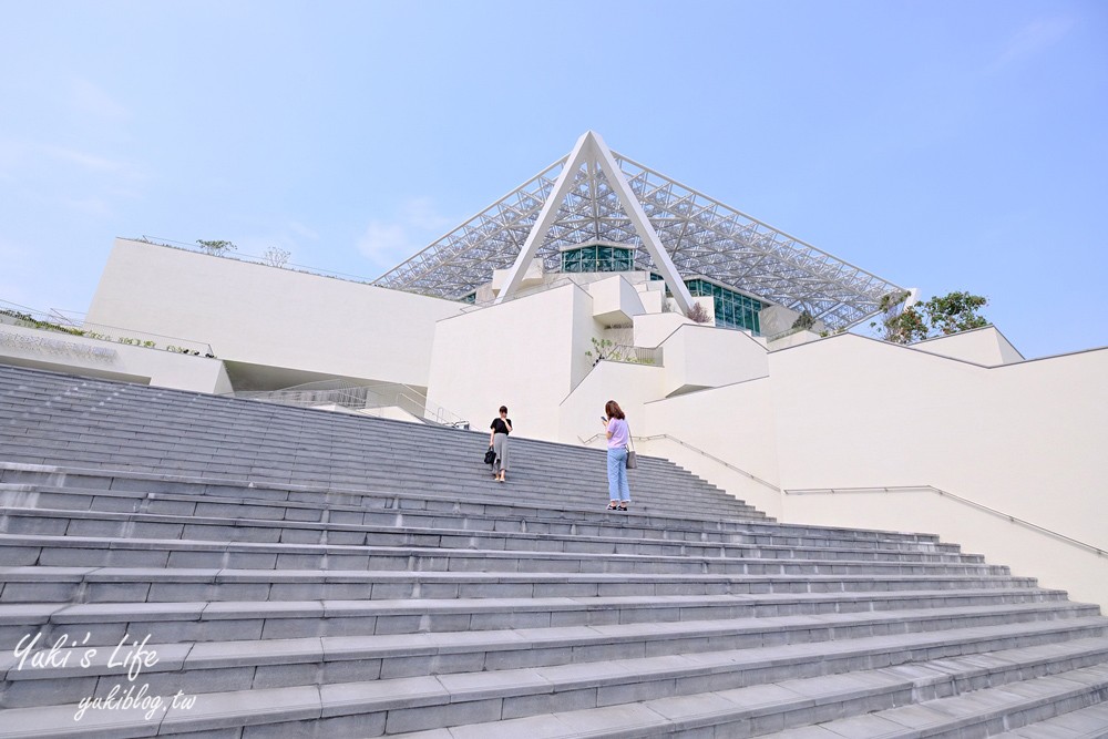 台南景點【台南市美術館2館】台南必朝聖地標之一~感受空間與光影交織的美 - yuki.tw