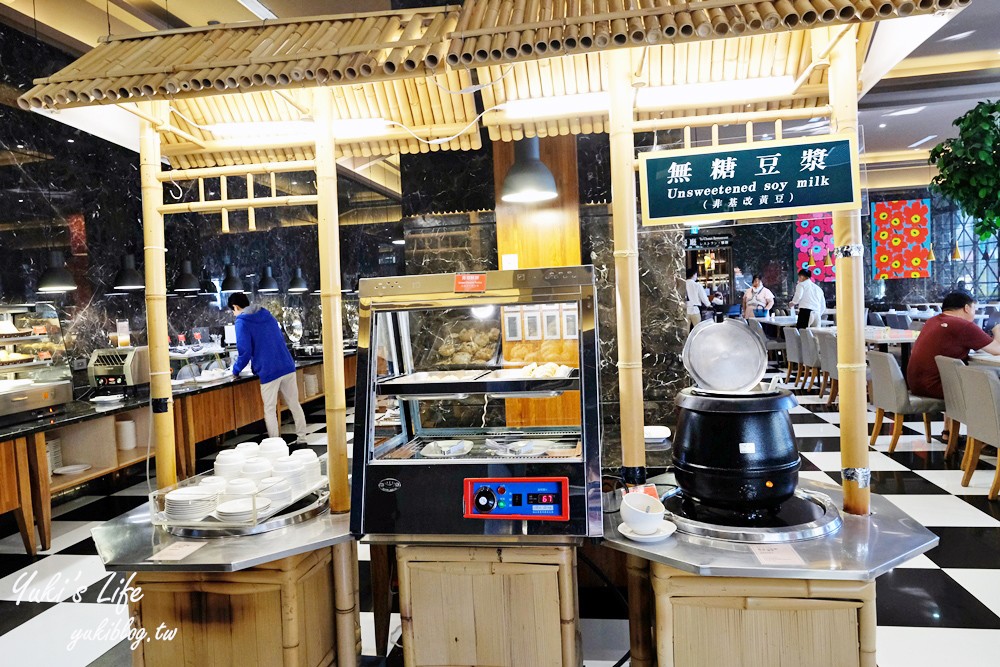 花蓮住宿推薦【康橋大飯店花蓮站前館】一泊二食~還有零食飲料冰淇淋無限享用！ - yuki.tw