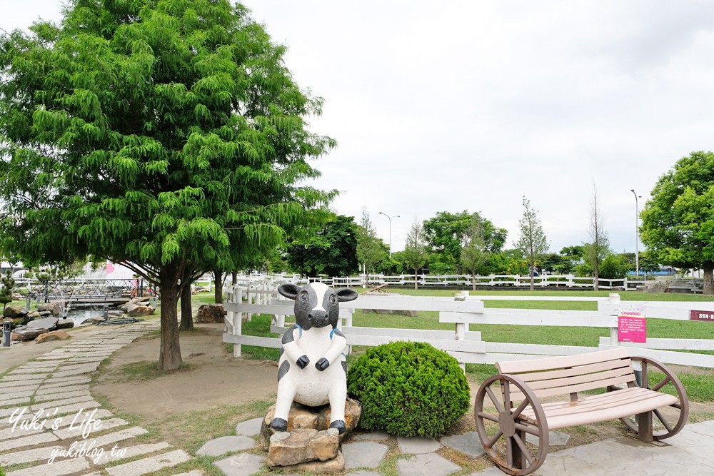 雲林景點【千巧谷牛樂園牧場】免門票乳牛主題親子好去處！玩沙、餵牛、豬舍文青咖啡館吃窯烤pizza - yuki.tw