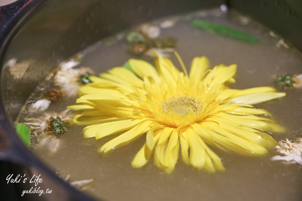 台北美食【東雛菊火鍋】中國風特色火鍋~蟹黃湯底、海鮮大拼盤好威(捷運公館站) - yuki.tw