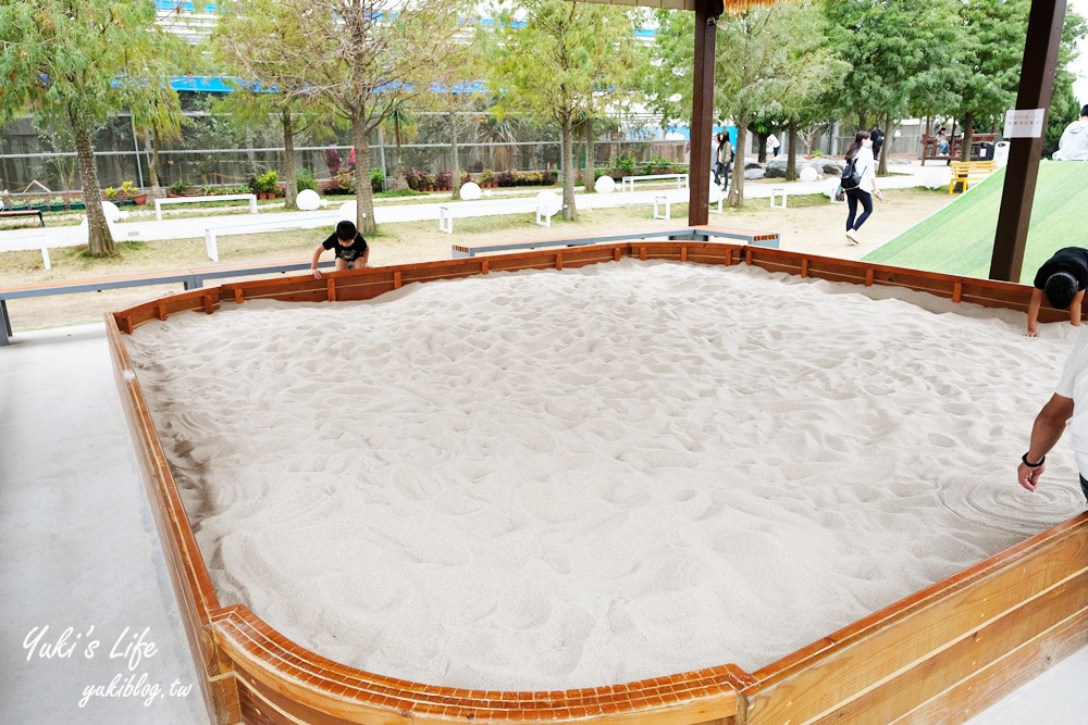 嘉義民雄景點【三隻小豬觀光農場】20多種動物遊樂園、繪本世界親子一日遊！ - yuki.tw