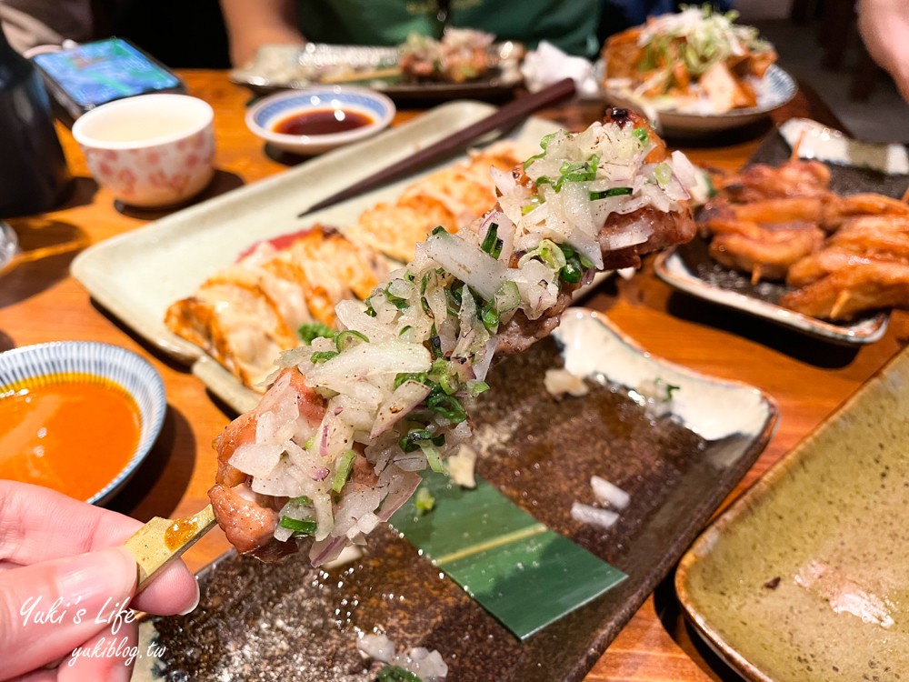 台北美食【阿郎薄皮餃子台式小酒館】 18cm超長特色煎餃/串燒、炸物、滷味下班好去處(捷運忠孝敦化站) - yuki.tw