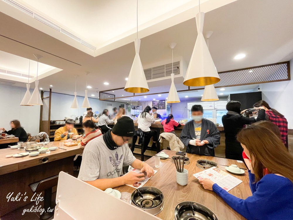 台北美食【母湯火鍋專門店】13 種鍋底隨你挑,日本宮崎A5高級牛肉都有(捷運忠孝敦化站) - yuki.tw