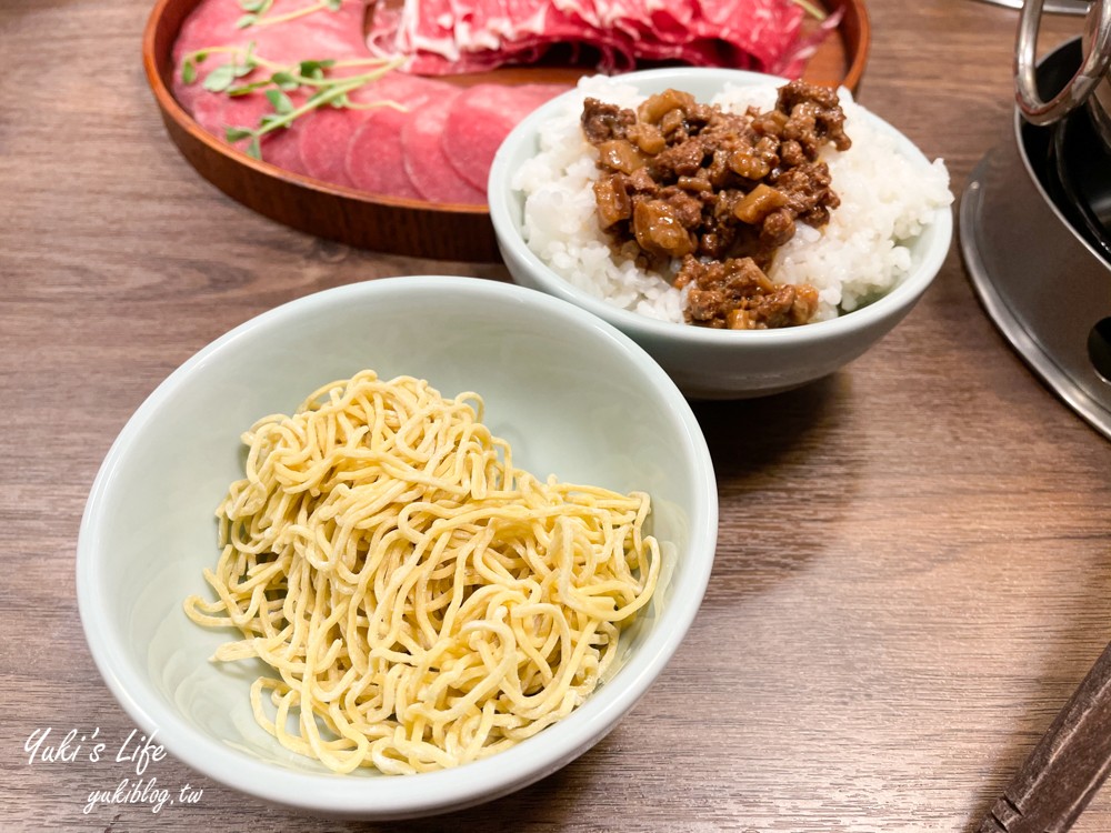 台北美食【母湯火鍋專門店】13 種鍋底隨你挑,日本宮崎A5高級牛肉都有(捷運忠孝敦化站) - yuki.tw