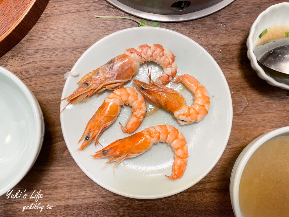 台北美食【母湯火鍋專門店】13 種鍋底隨你挑,日本宮崎A5高級牛肉都有(捷運忠孝敦化站) - yuki.tw