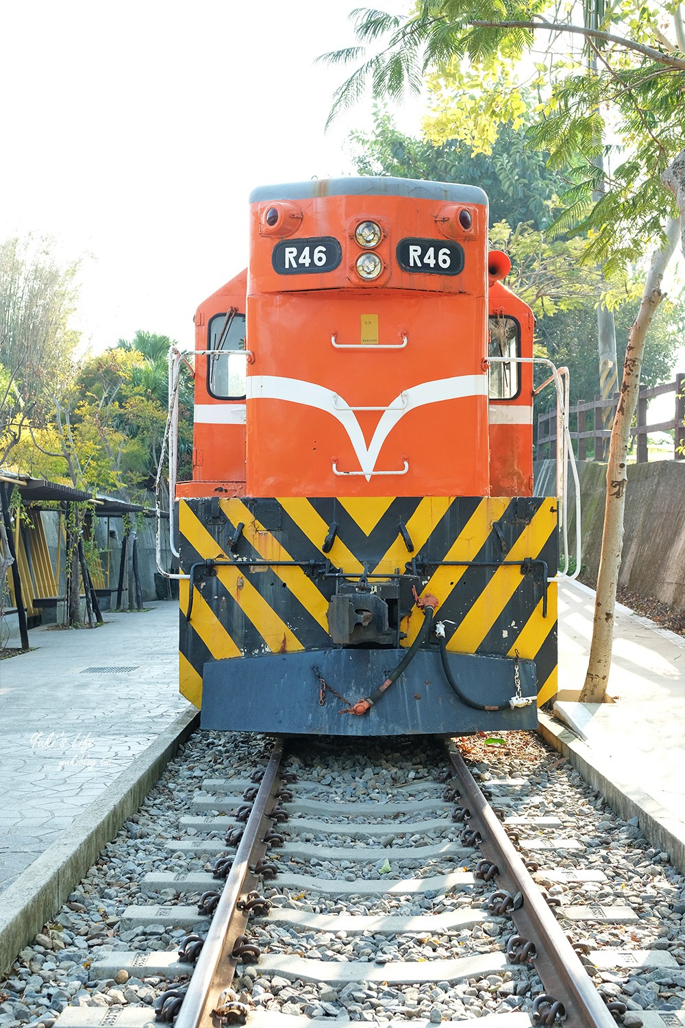 苗栗免費親子景點》功維敘步道~七彩迷幻百年隧道.還有超大車票等你拍(停車場資訊、導覽圖) - yuki.tw