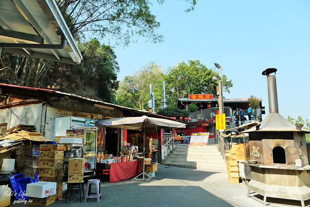 南投特色景點！中寮石龍宮24小時開放拜拜，泡麵土地公提供免費泡麵享用 - yuki.tw