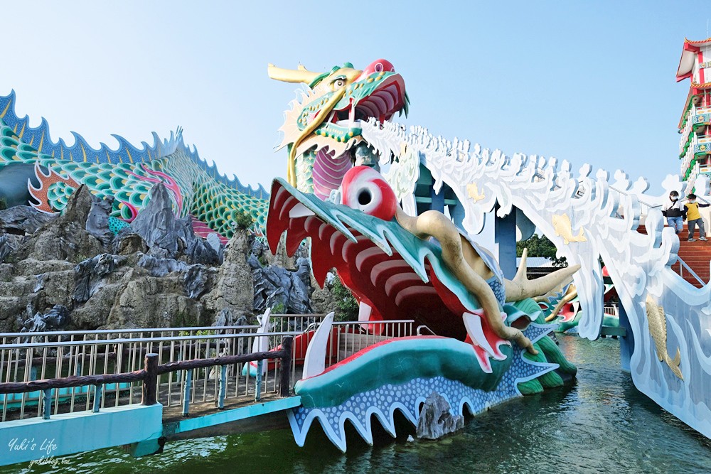 台南旅遊景點|麻豆代天府|滾輪溜滑梯,廟裡遊樂園,十八層地獄與天堂 - yuki.tw